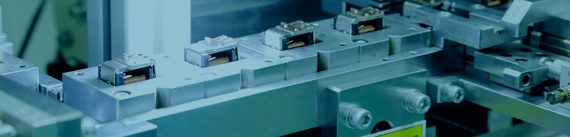 繼電器廠生產(chǎn)線實(shí)景圖